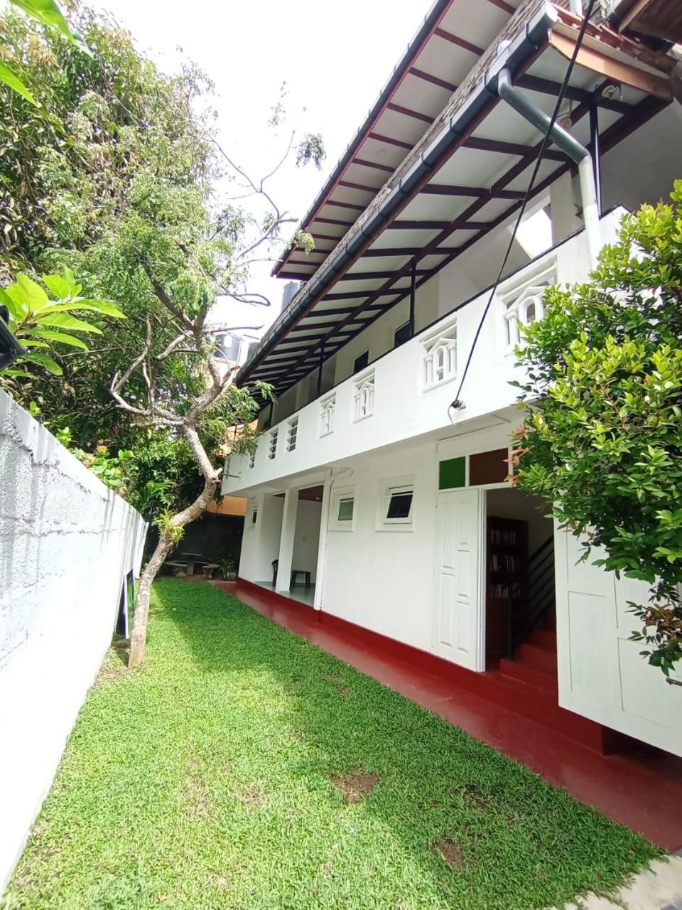 Sihara Rooms & Hostel Matara Exterior foto
